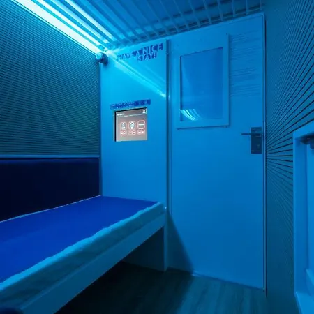 Resting Pods - Zzzleepandgo Bgy Airport