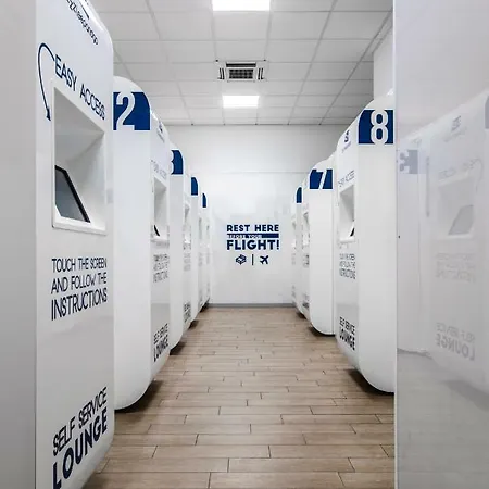 Resting Pods - Zzzleepandgo Bgy Airport Hotel a capsule 3*