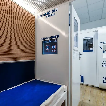 Resting Pods - Zzzleepandgo Bgy Airport Hotel a capsule Orio al Serio